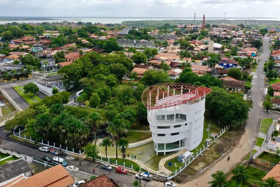 Vista aérea do complexo cultural em Salinópolis