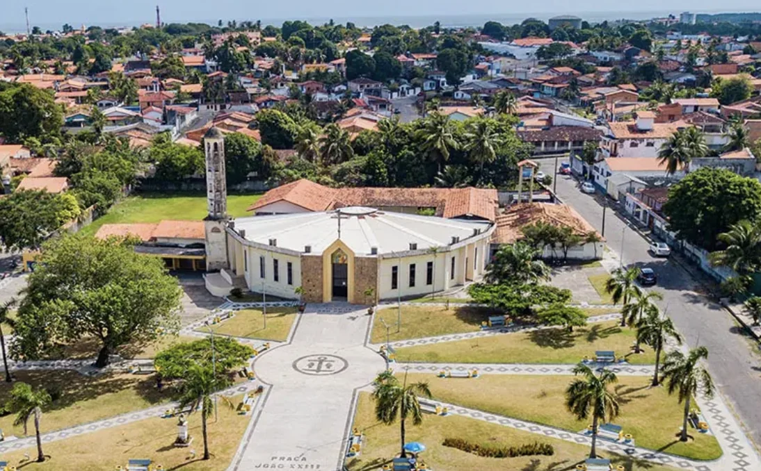 Vista aérea de la Iglesia São Pedro y sus alrededores